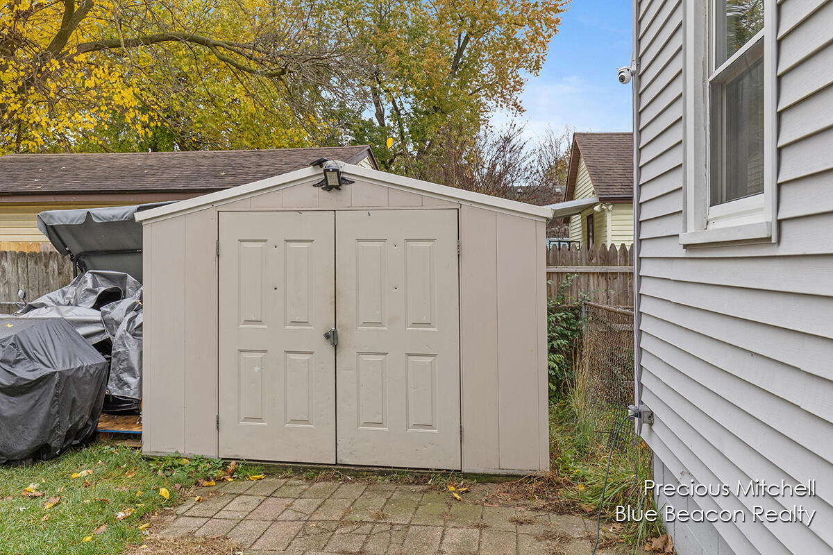 2040 Johanna Avenue SW