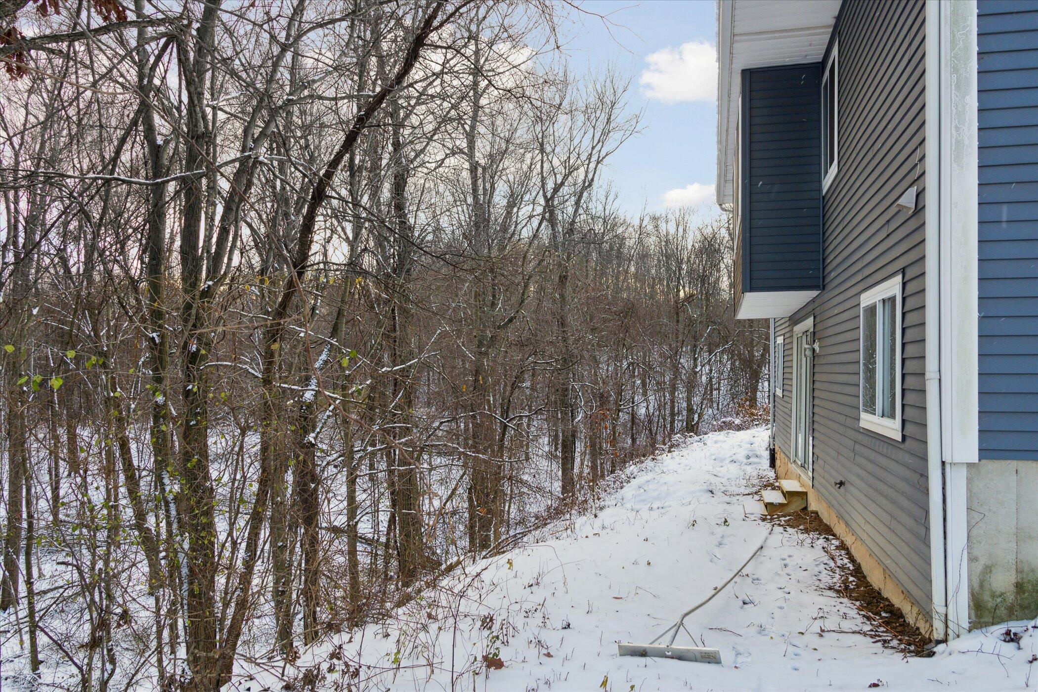 4238 Summerwind Avenue NE