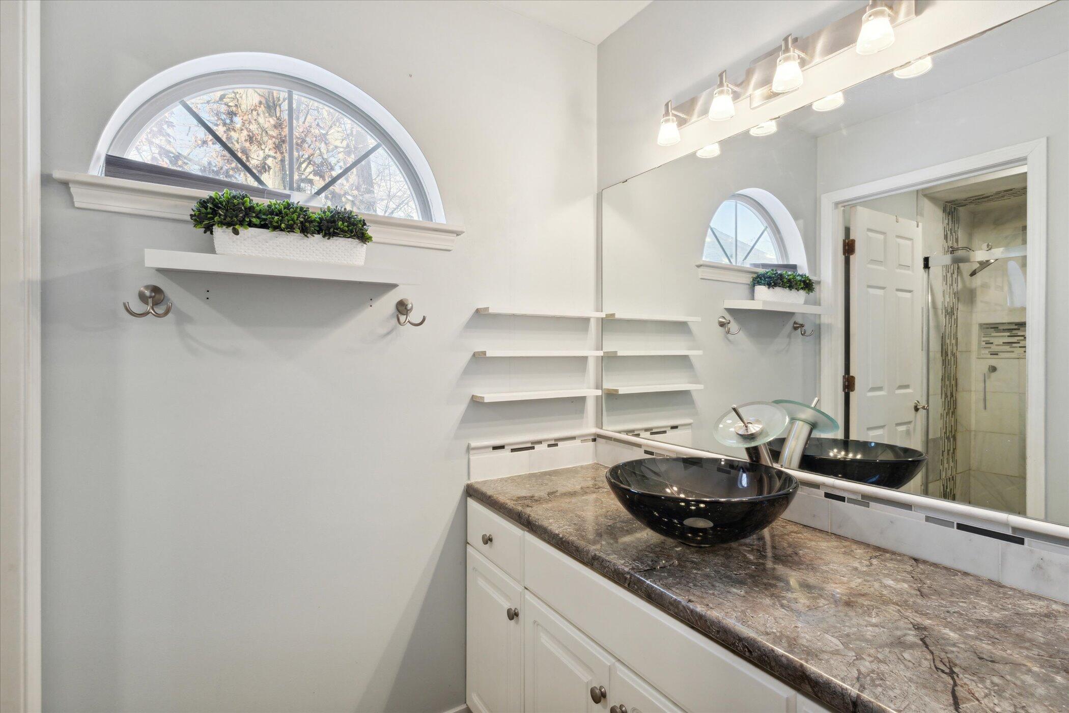 4238 Summerwind Avenue NE