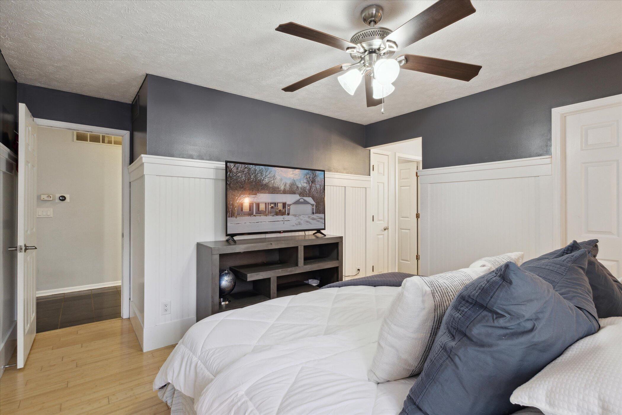 4238 Summerwind Avenue NE