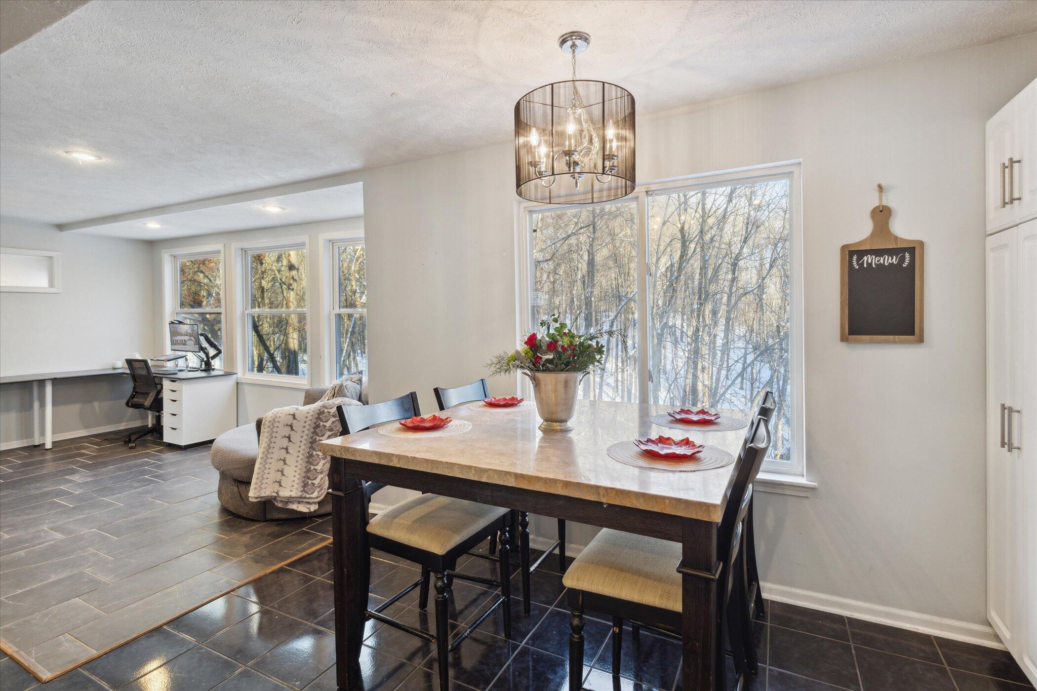 4238 Summerwind Avenue NE