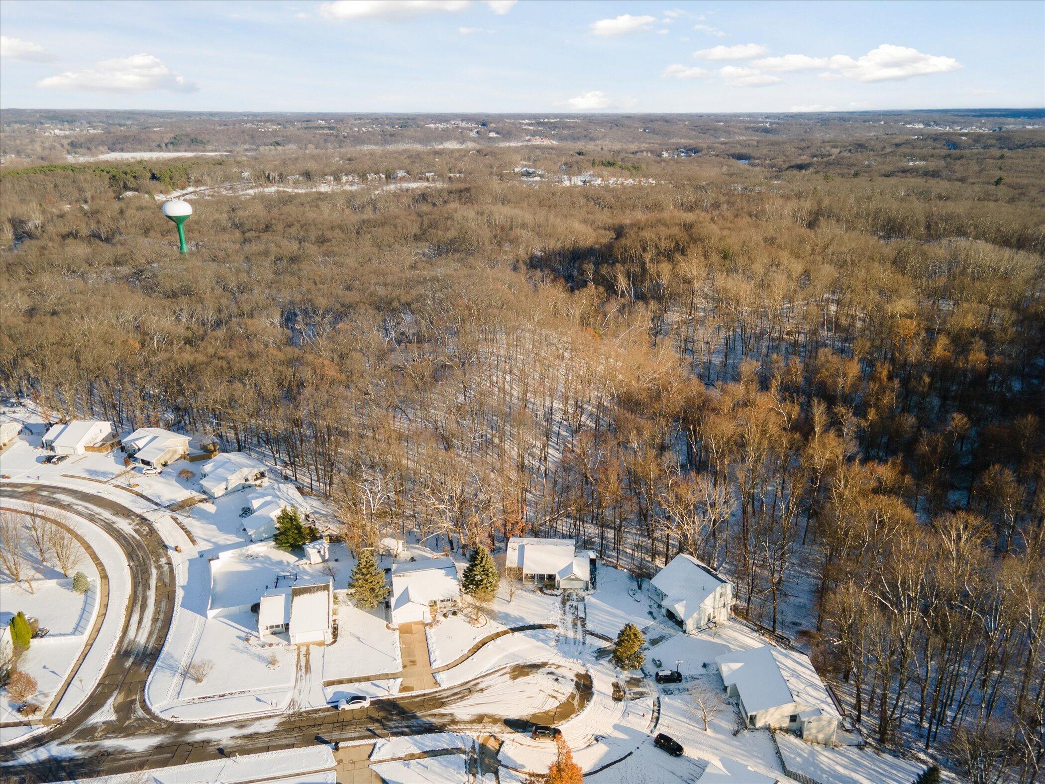 4238 Summerwind Avenue NE