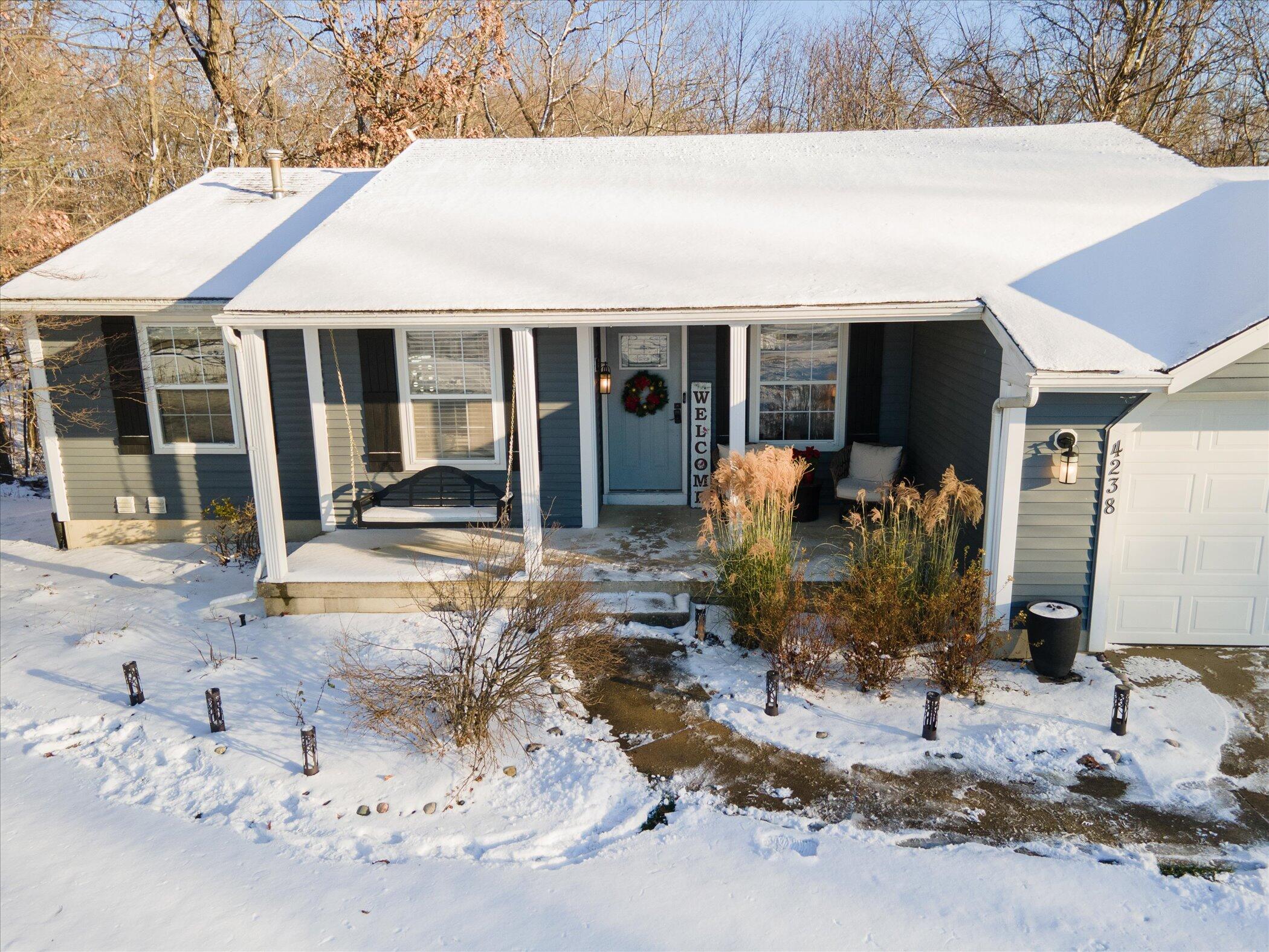 4238 Summerwind Avenue NE