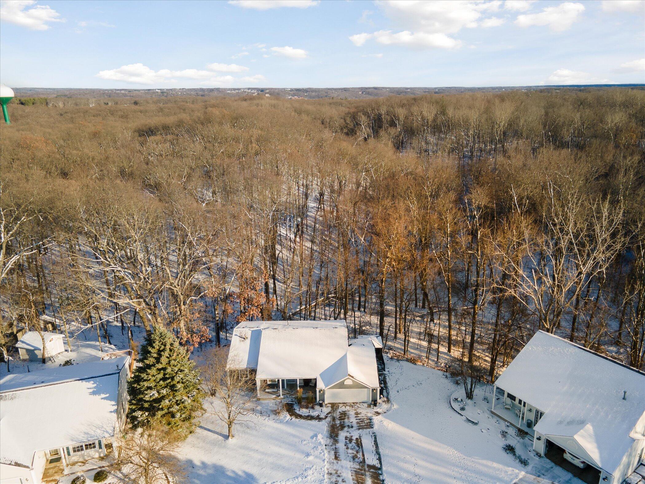 4238 Summerwind Avenue NE