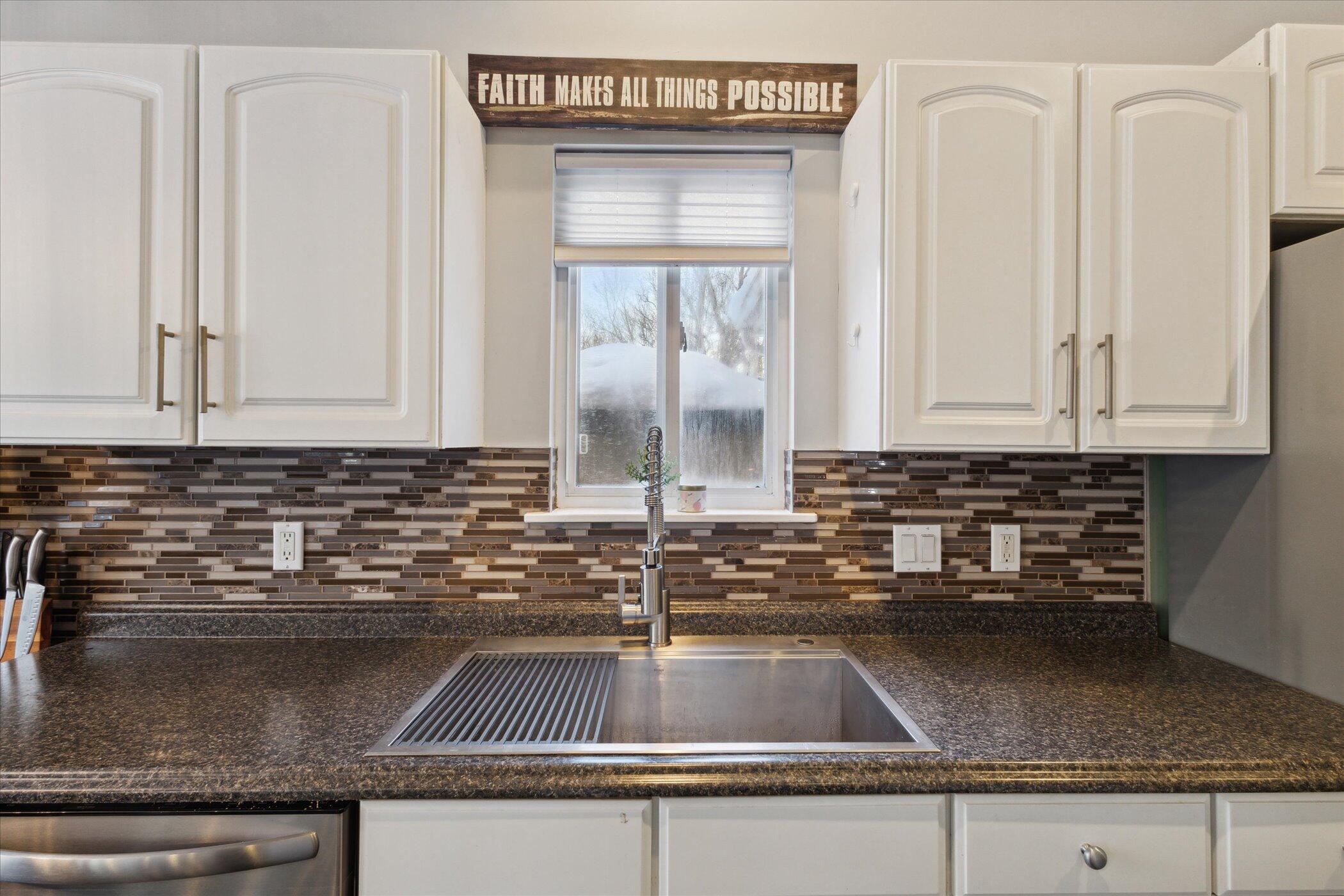 4238 Summerwind Avenue NE