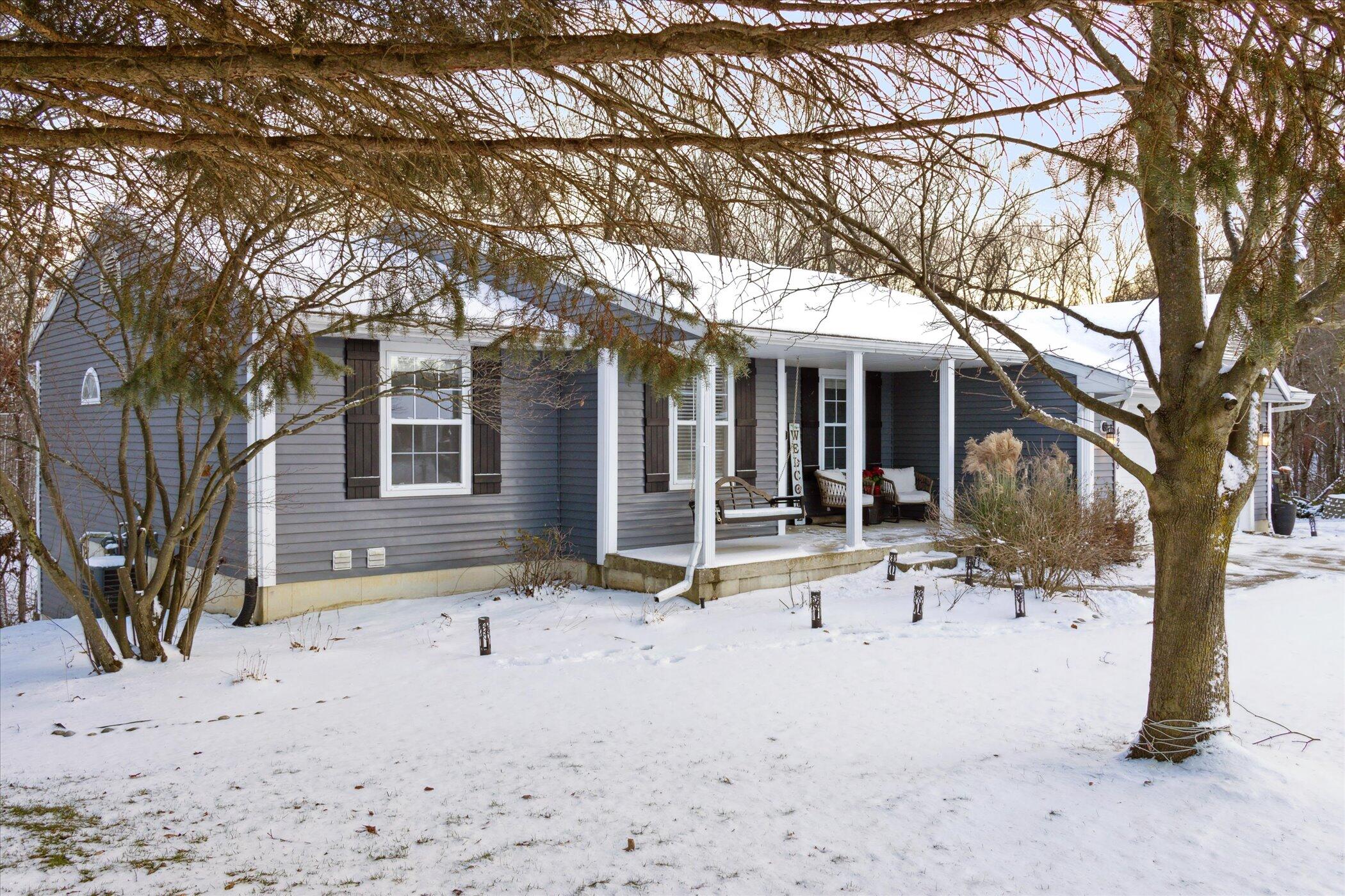 4238 Summerwind Avenue NE