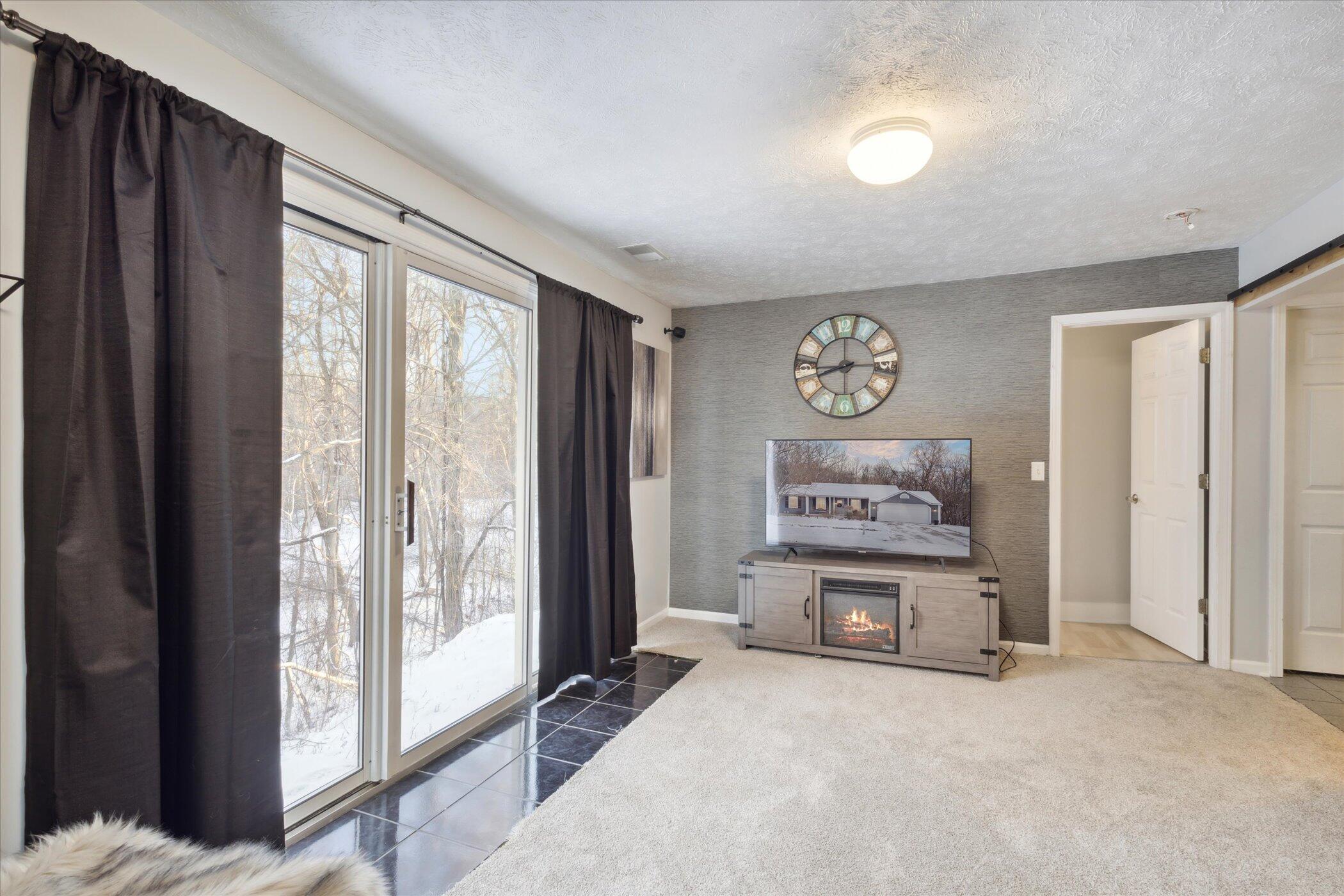 4238 Summerwind Avenue NE