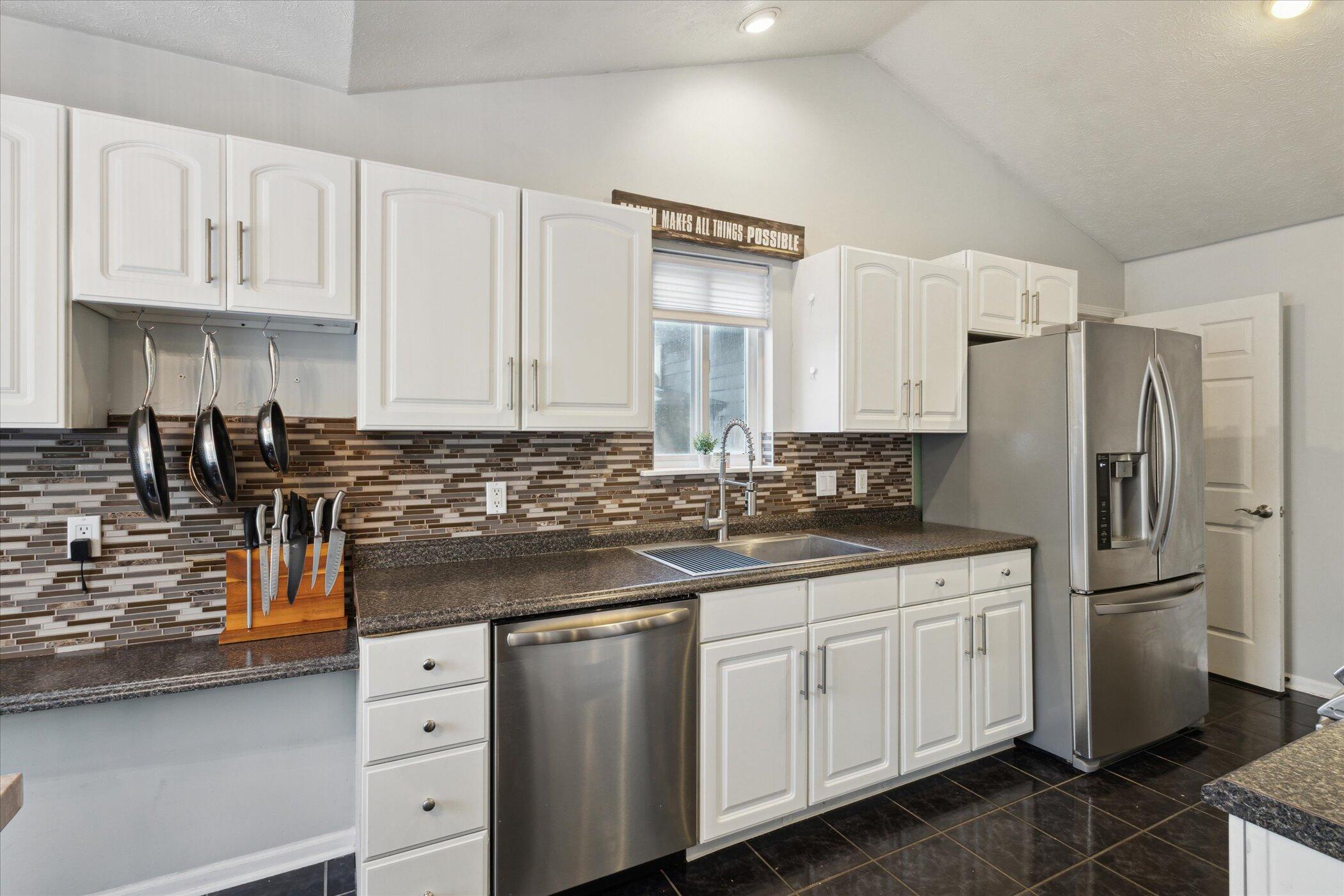 4238 Summerwind Avenue NE