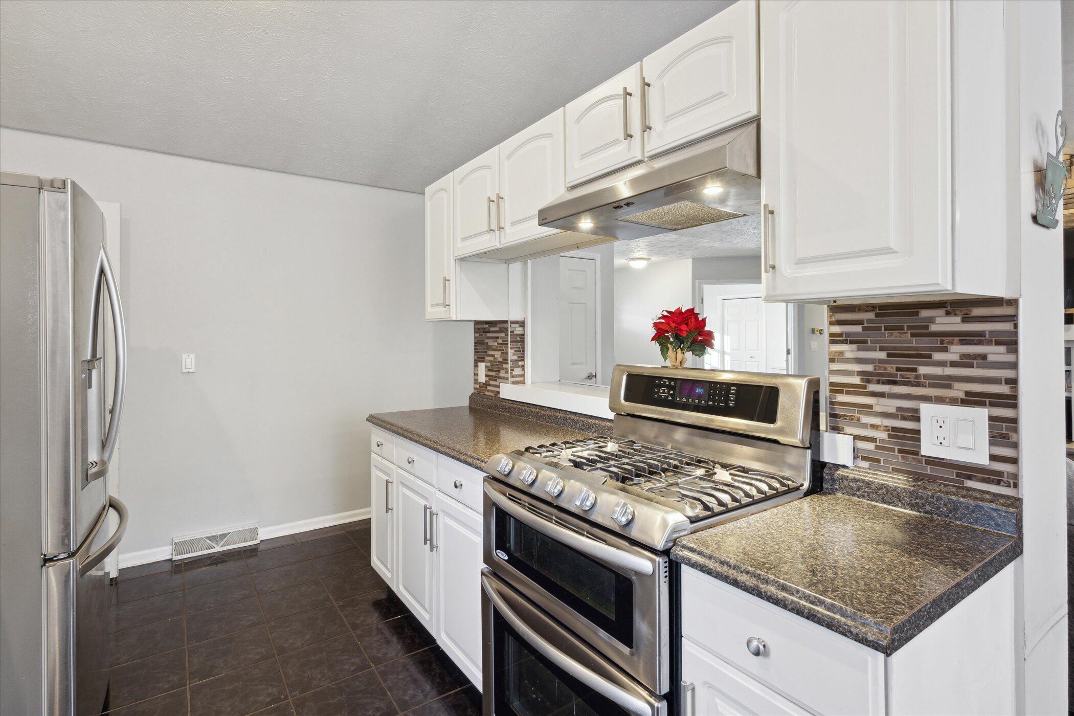 4238 Summerwind Avenue NE