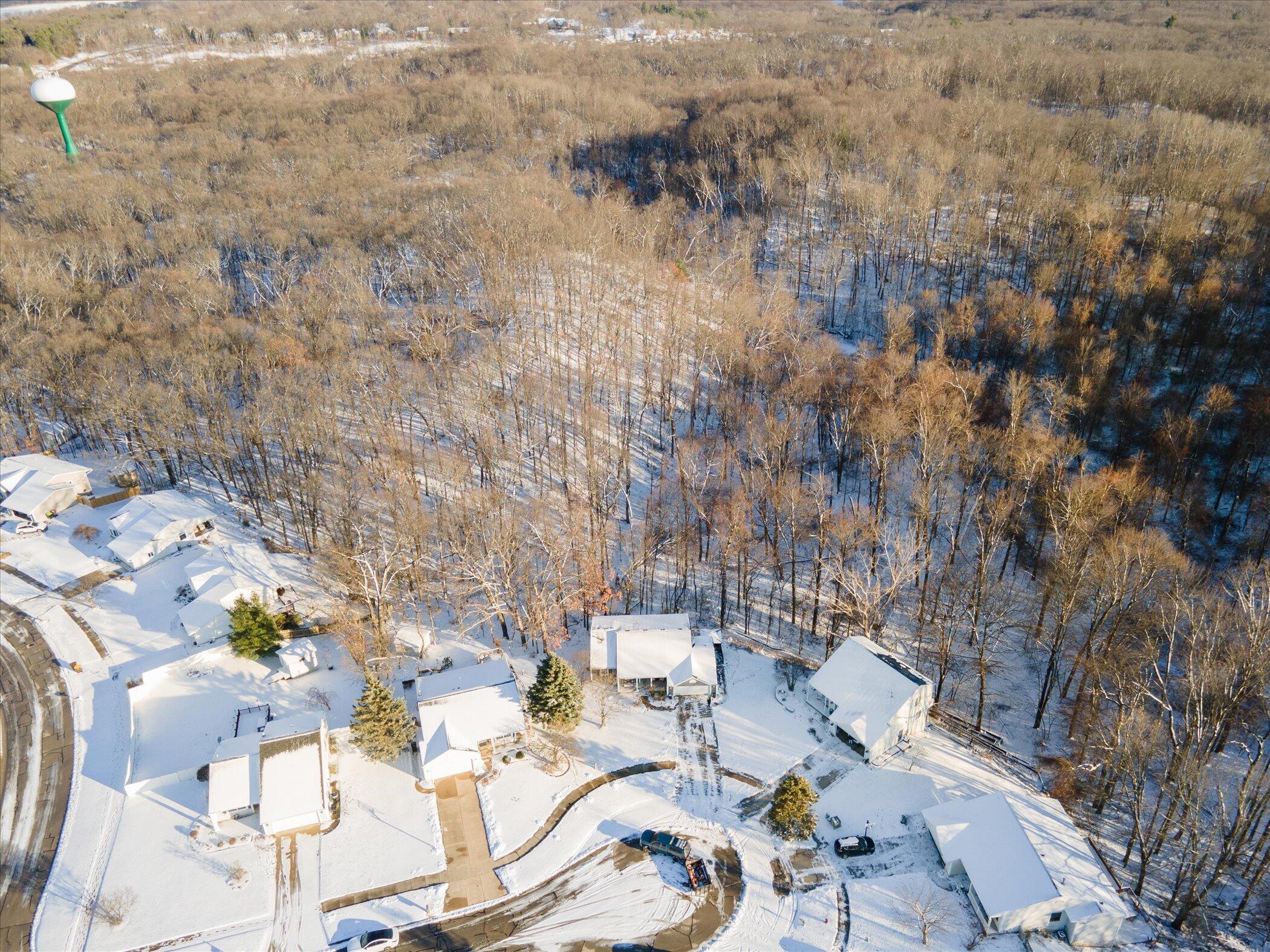 4238 Summerwind Avenue NE