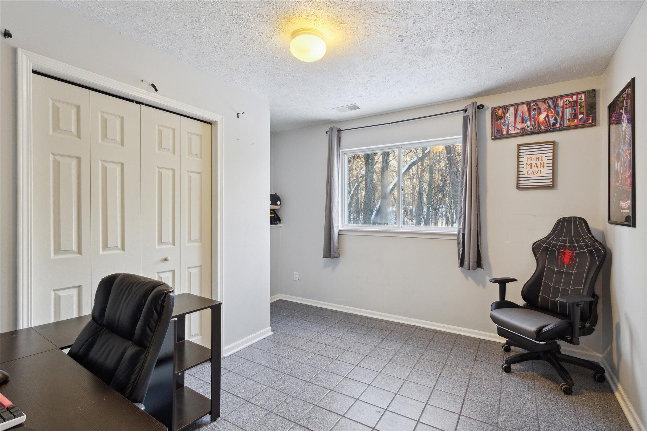 4238 Summerwind Avenue NE