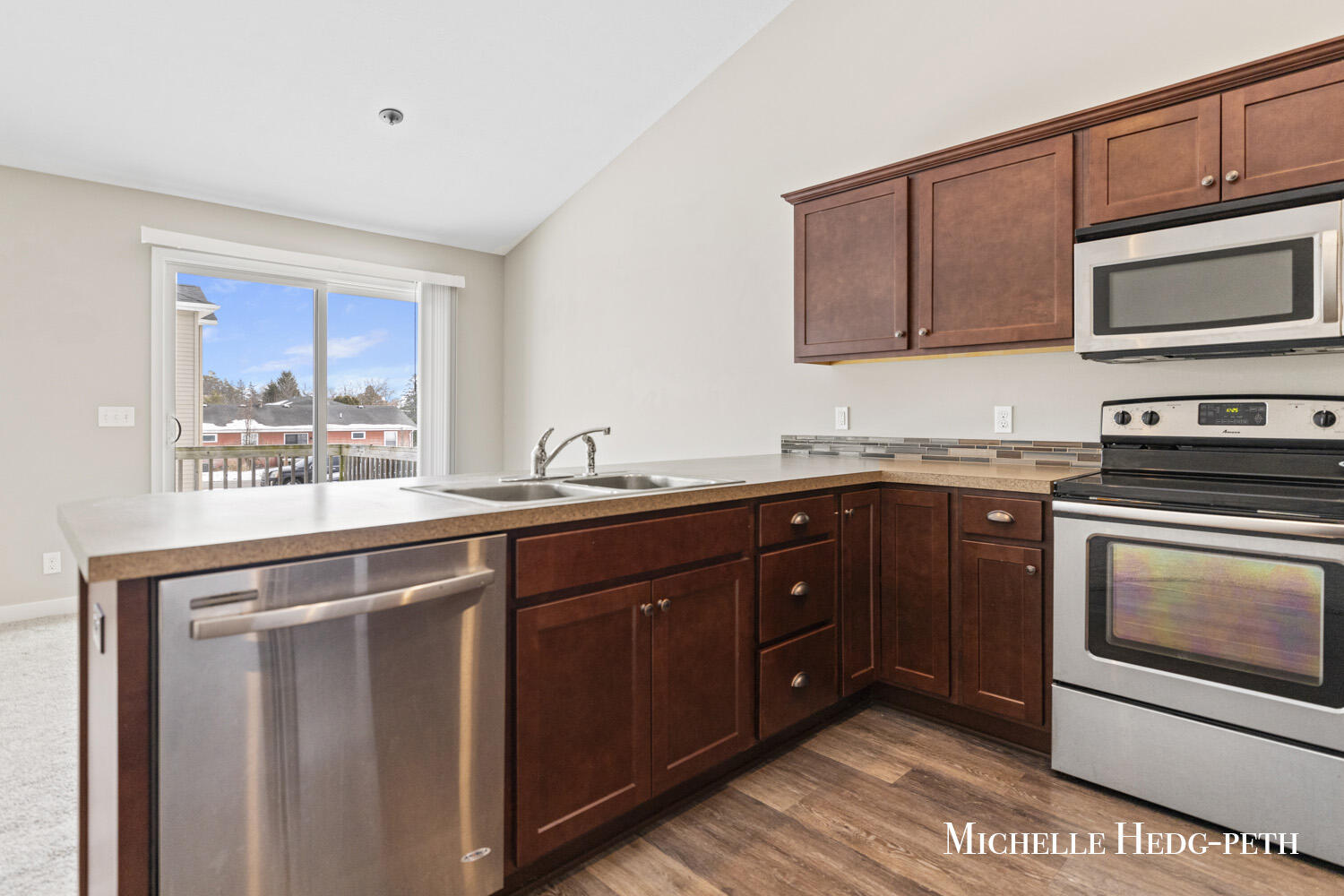 3234 Birch Creek Court SE