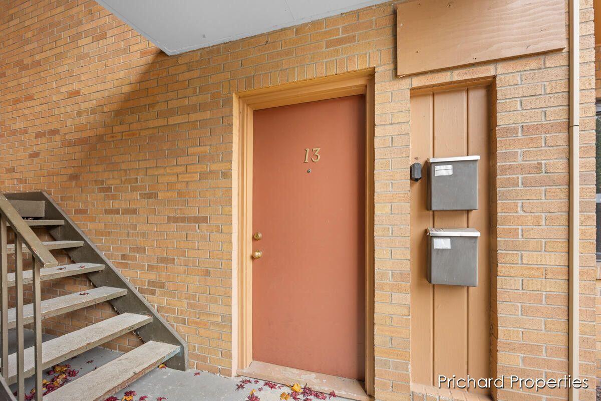 23 College Avenue SE, 13
