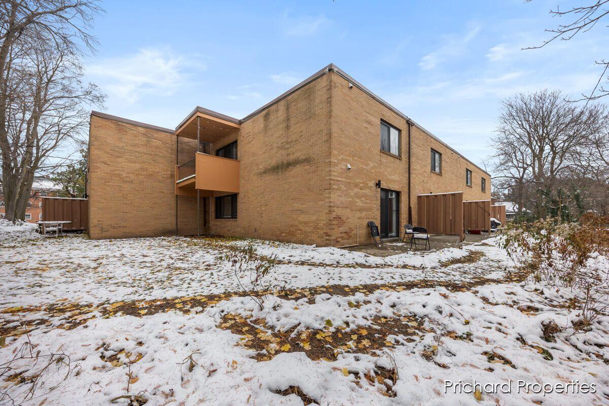 23 College Avenue SE, 13