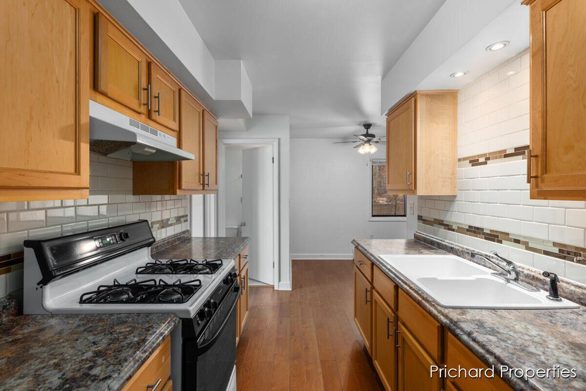 23 College Avenue SE, 13