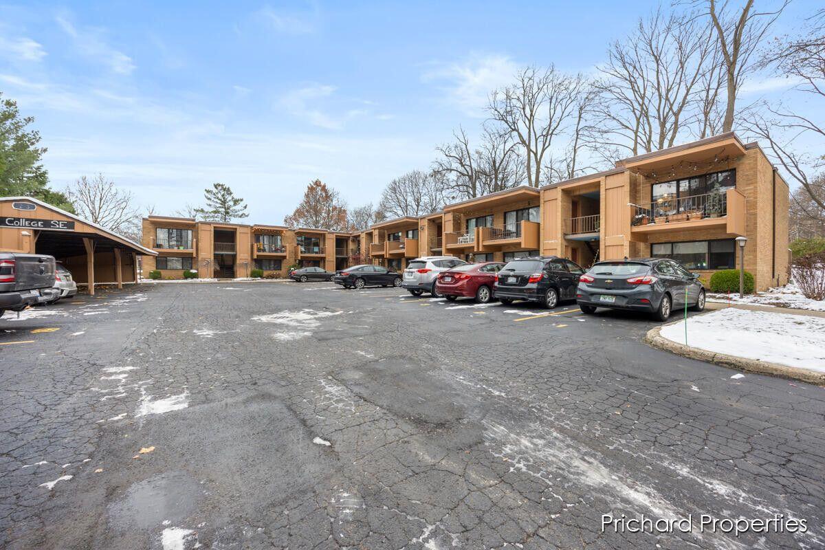 23 College Avenue SE, 13