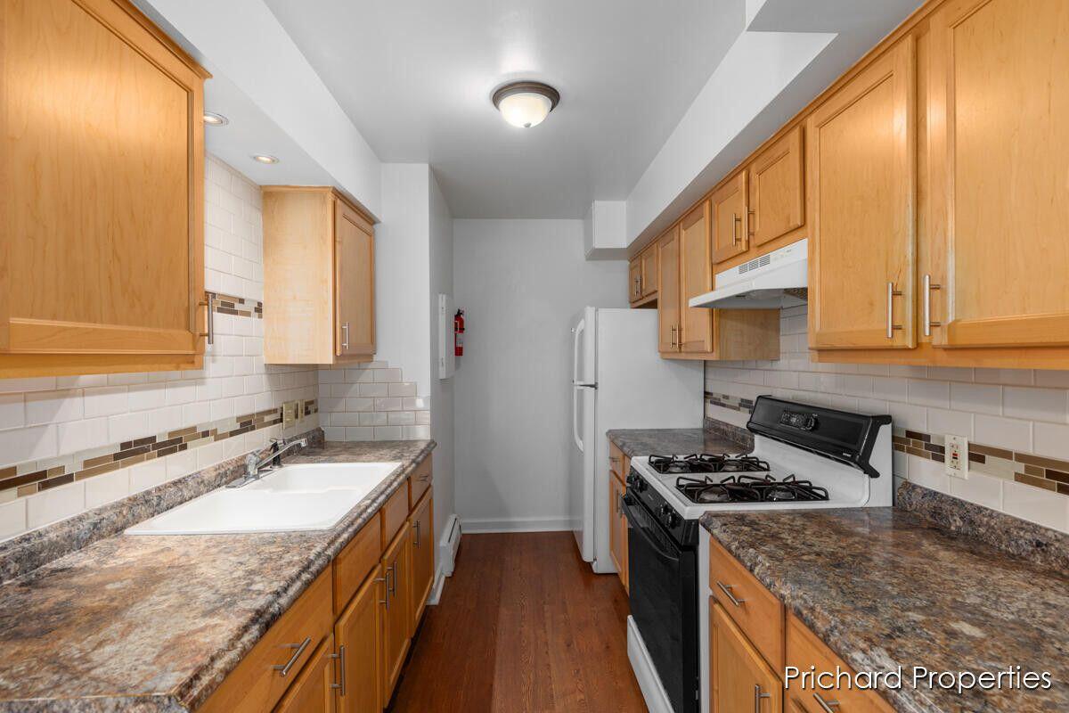 23 College Avenue SE, 13