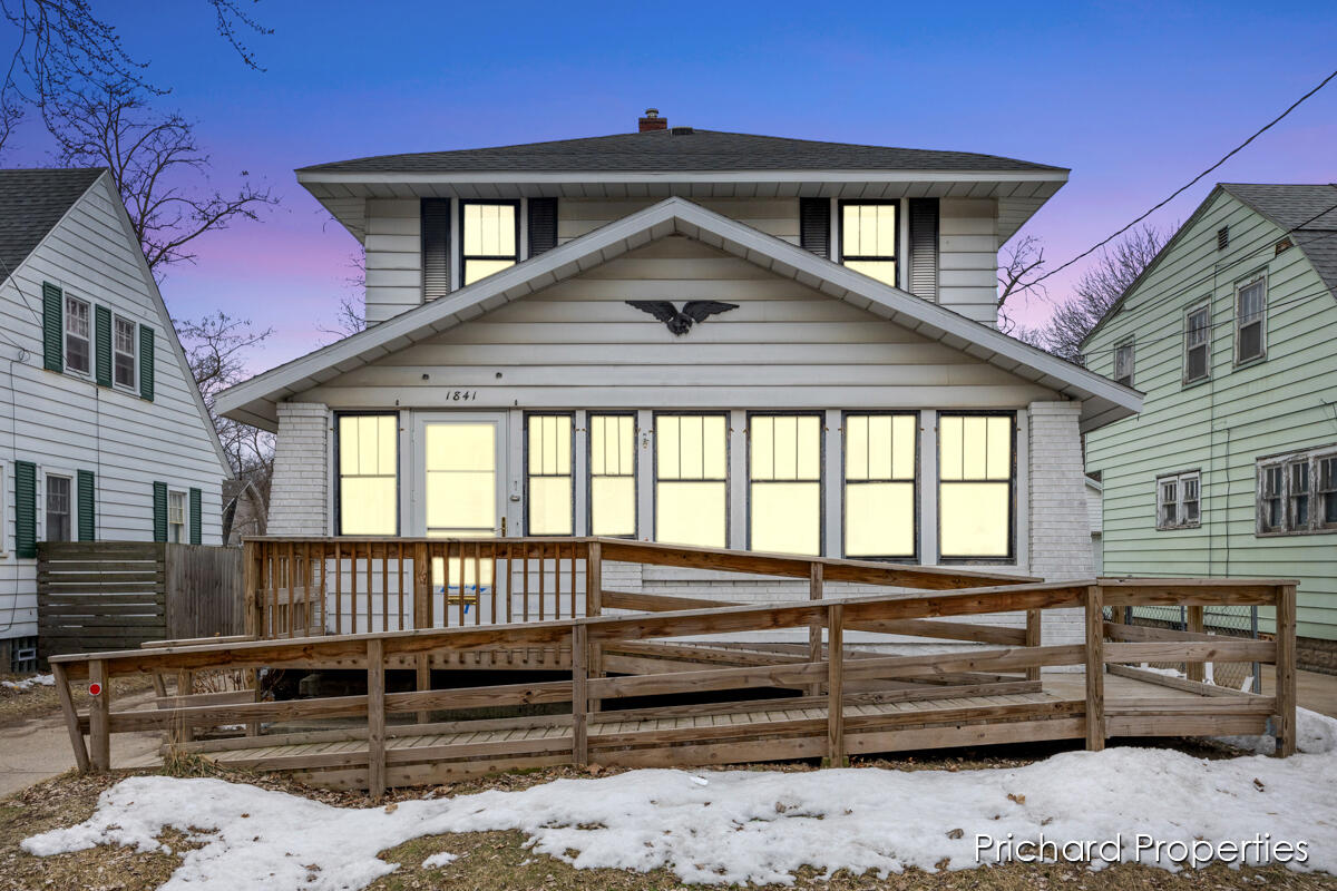 1841 Martin Avenue SE