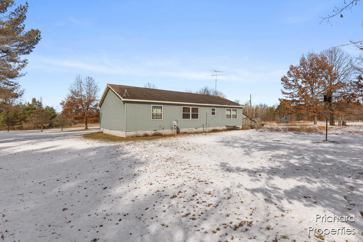 6244 13 Mile Road