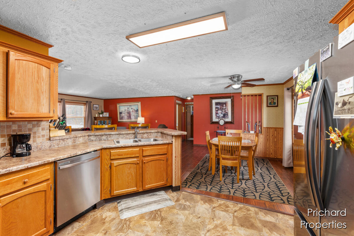 6244 13 Mile Road