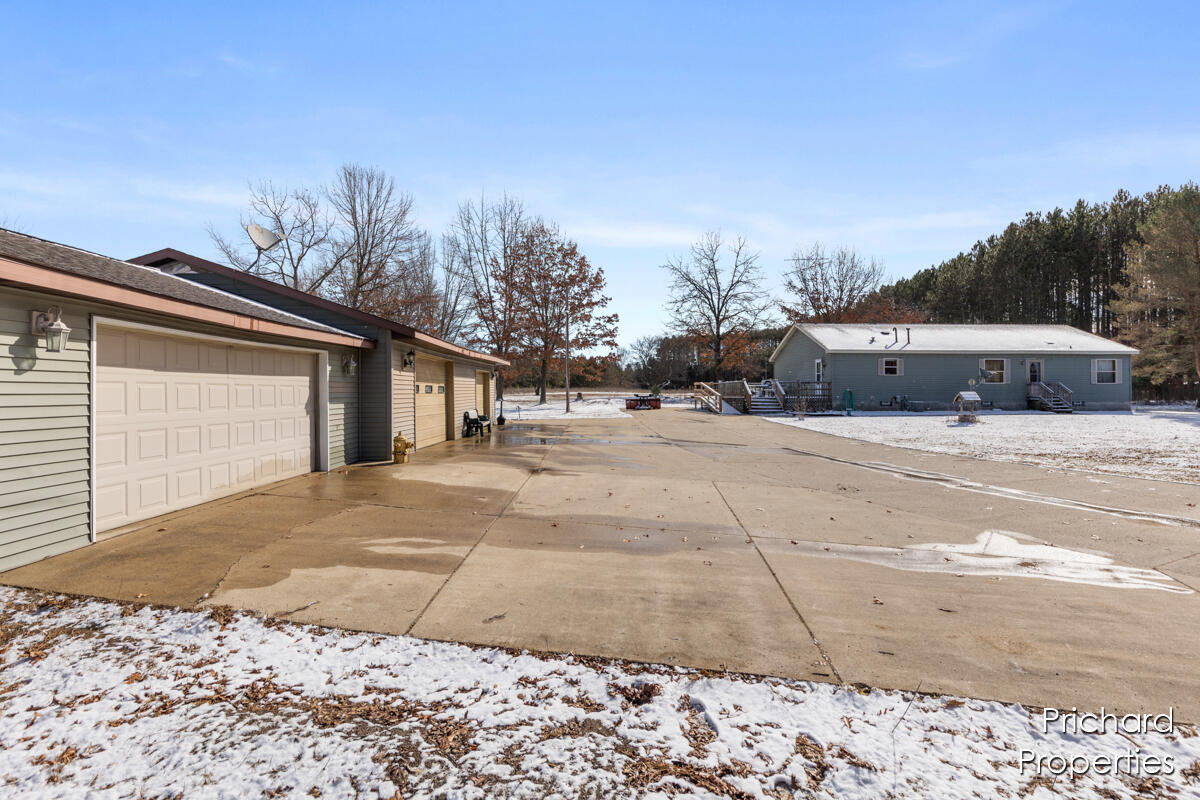6244 13 Mile Road