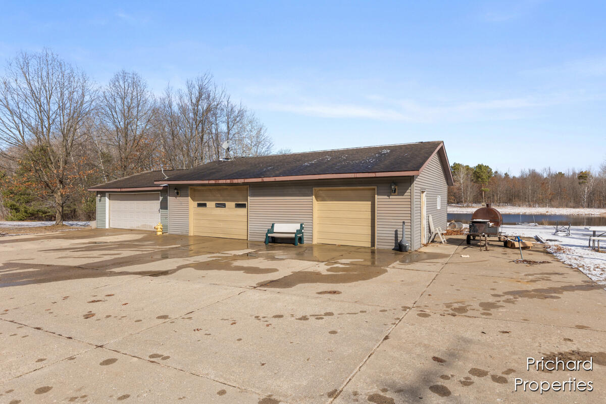 6244 13 Mile Road