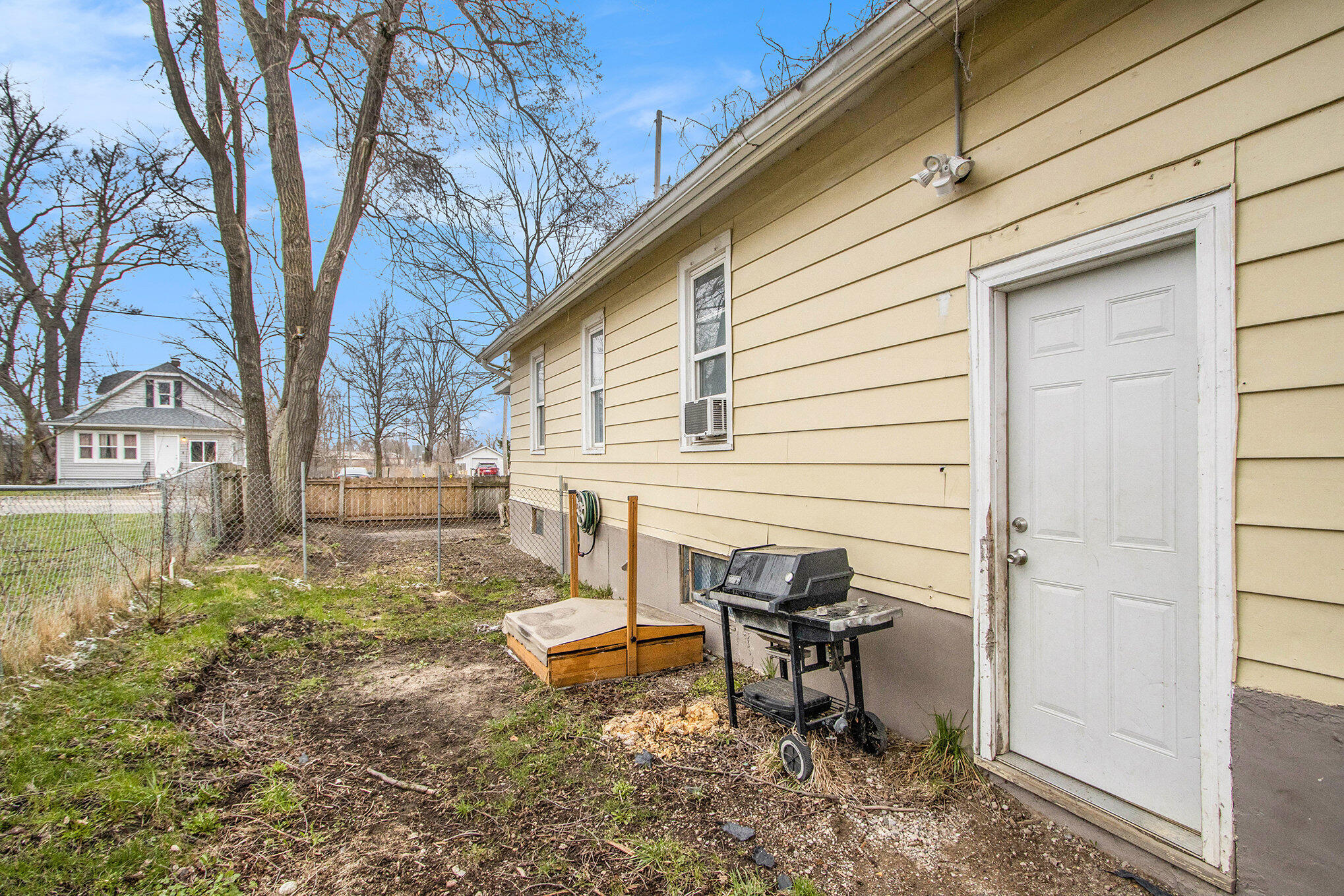 448 E Stockbridge Avenue