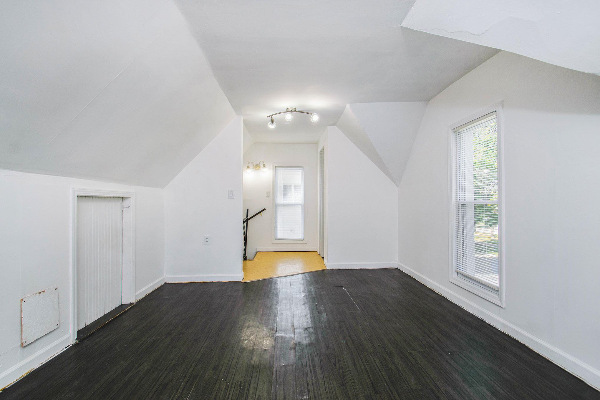 208 Palmer Street NE