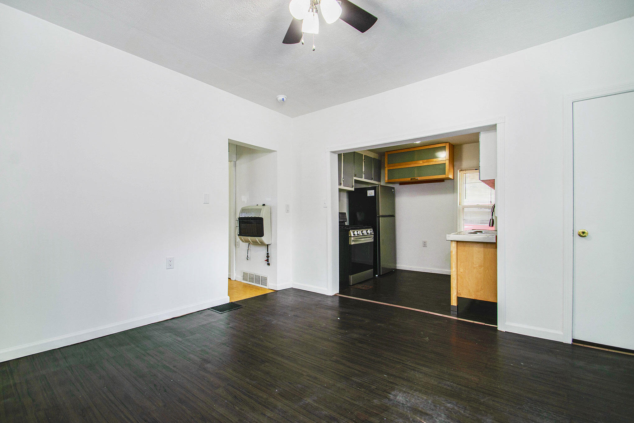 208 Palmer Street NE