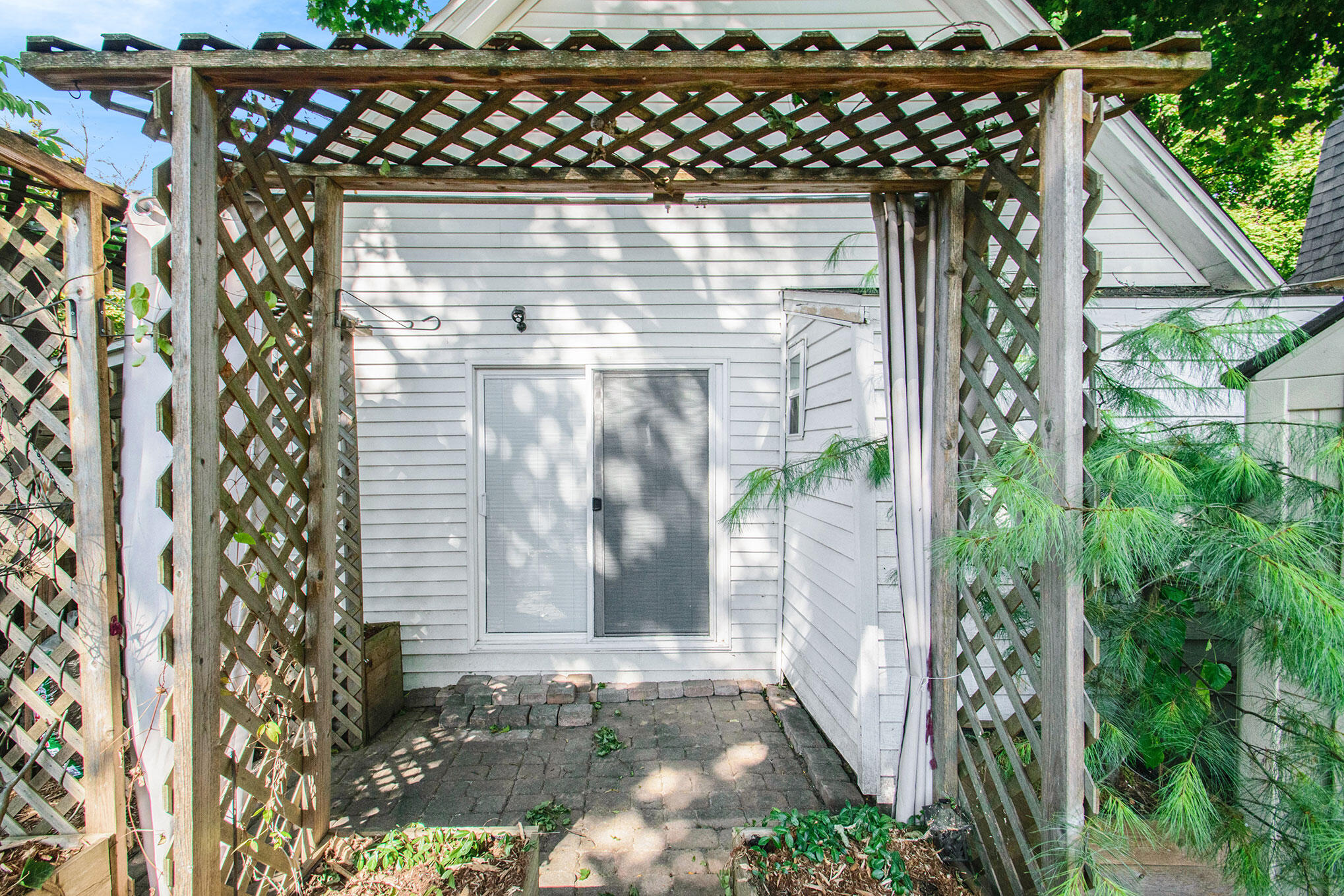 208 Palmer Street NE