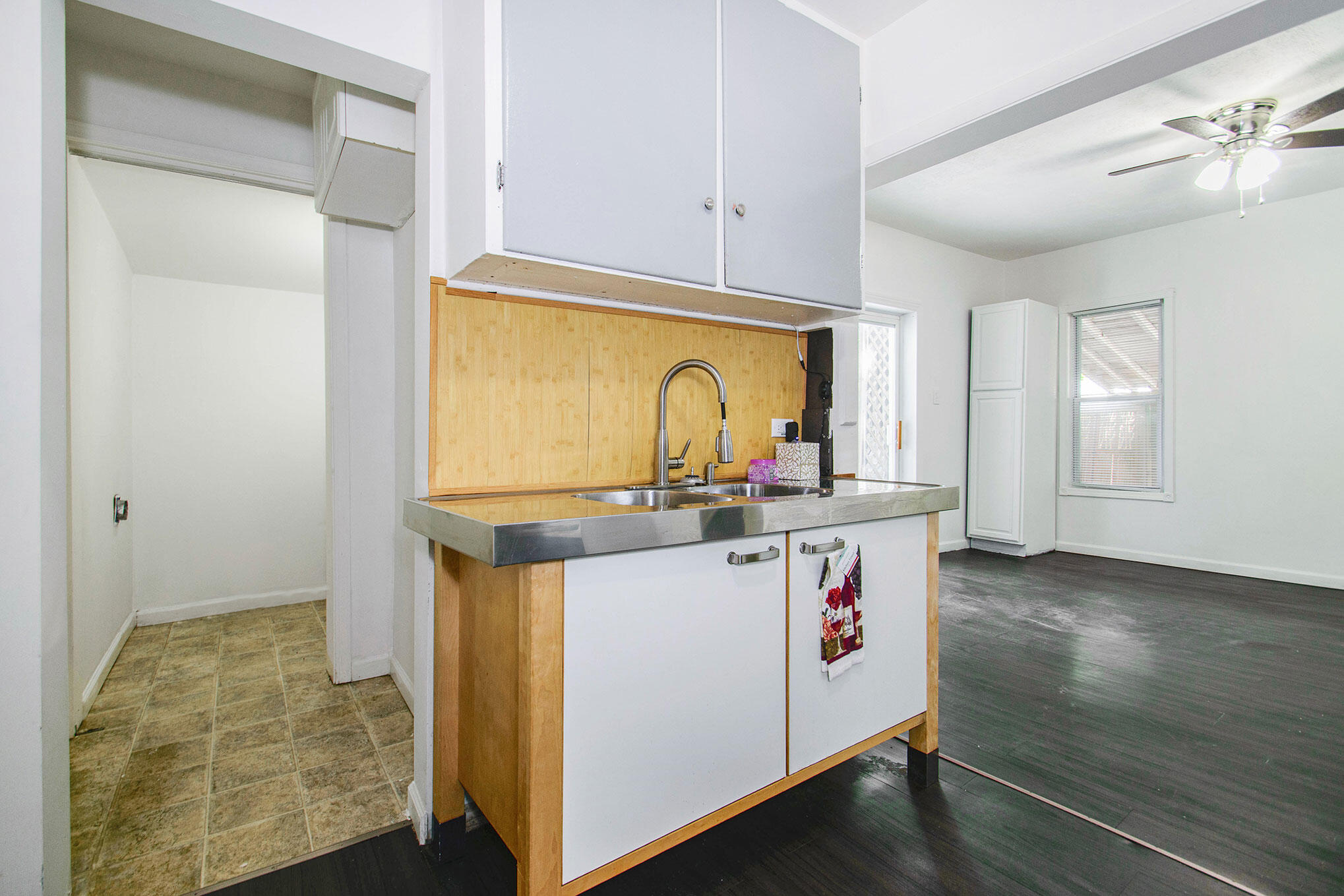 208 Palmer Street NE