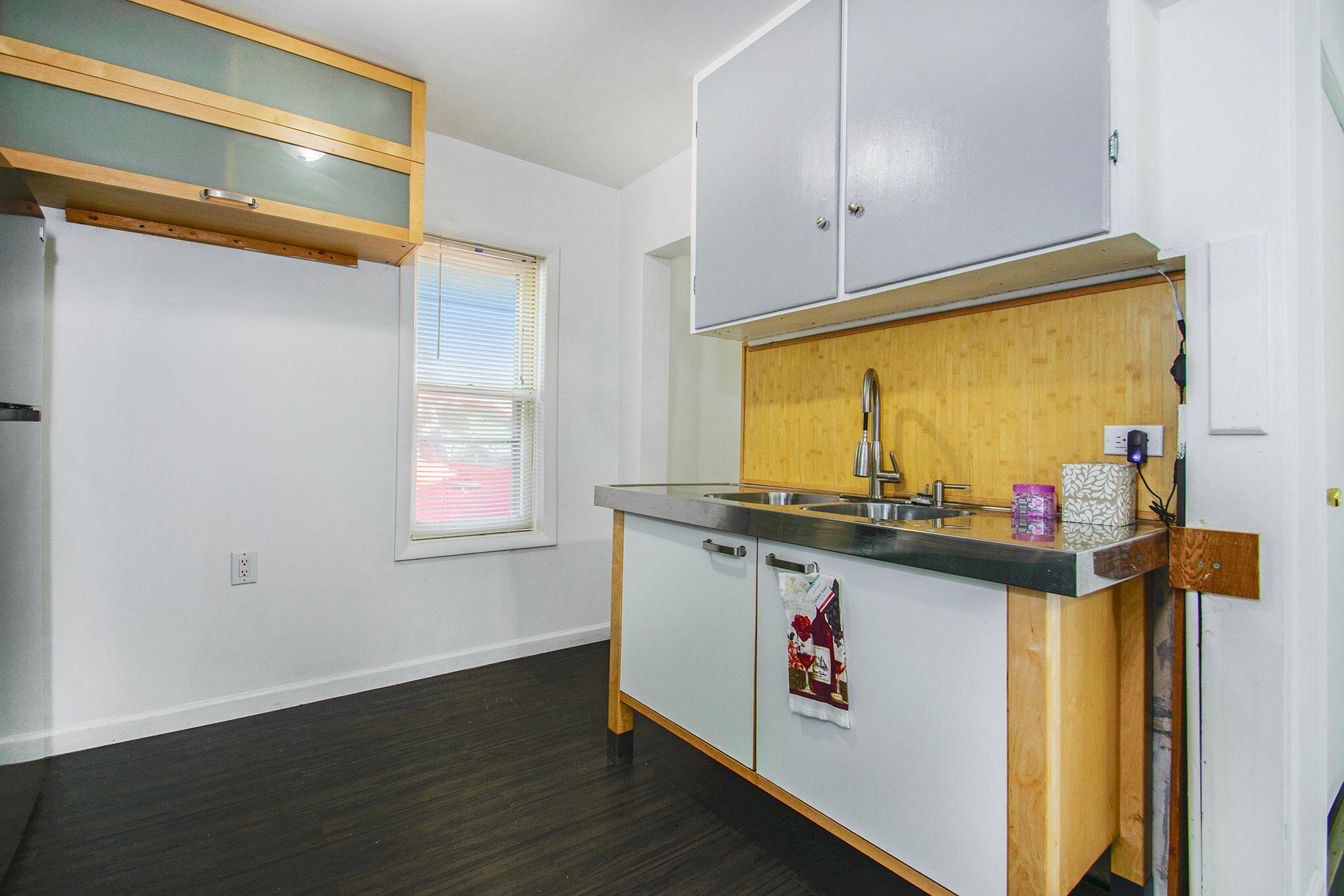 208 Palmer Street NE