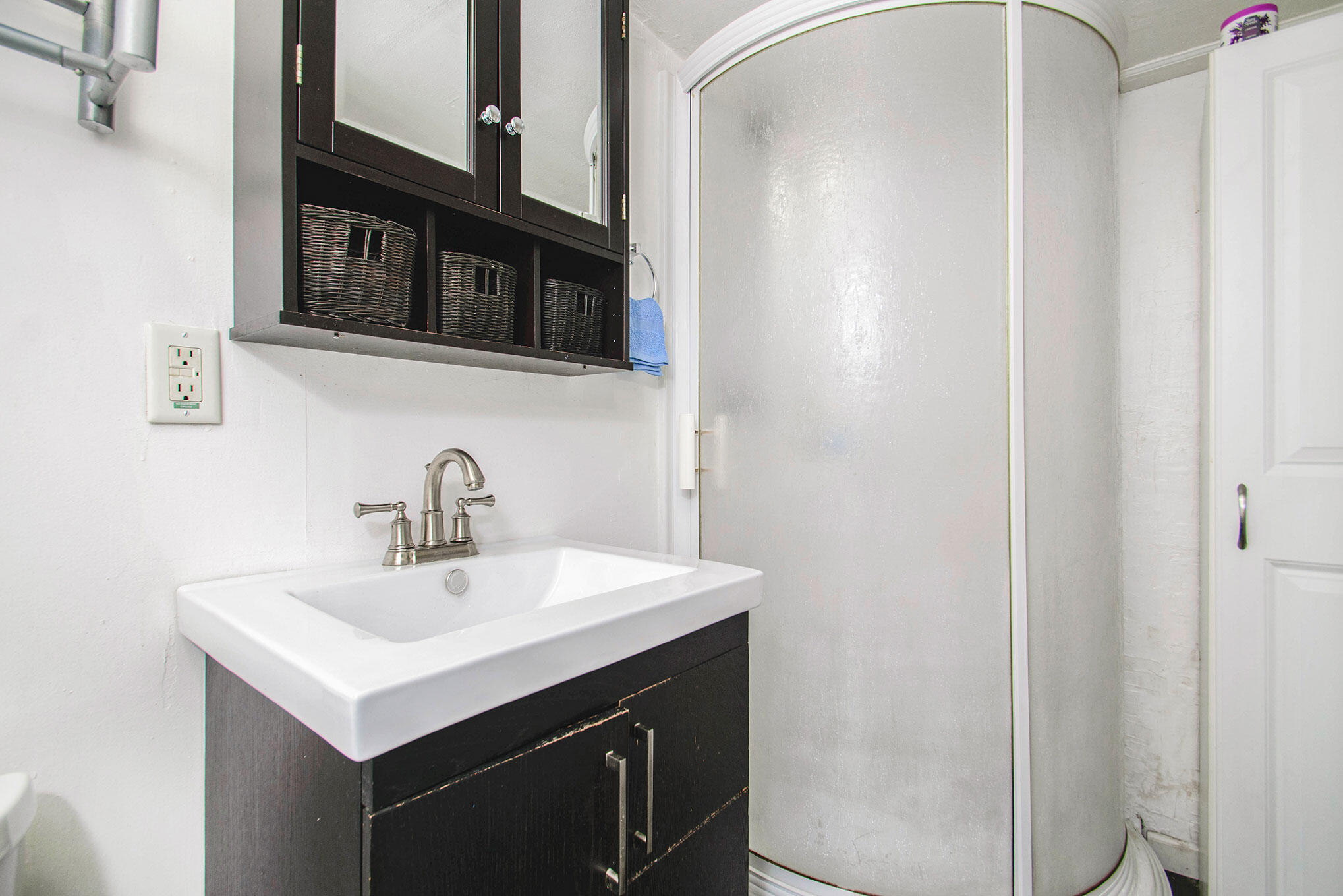 208 Palmer Street NE