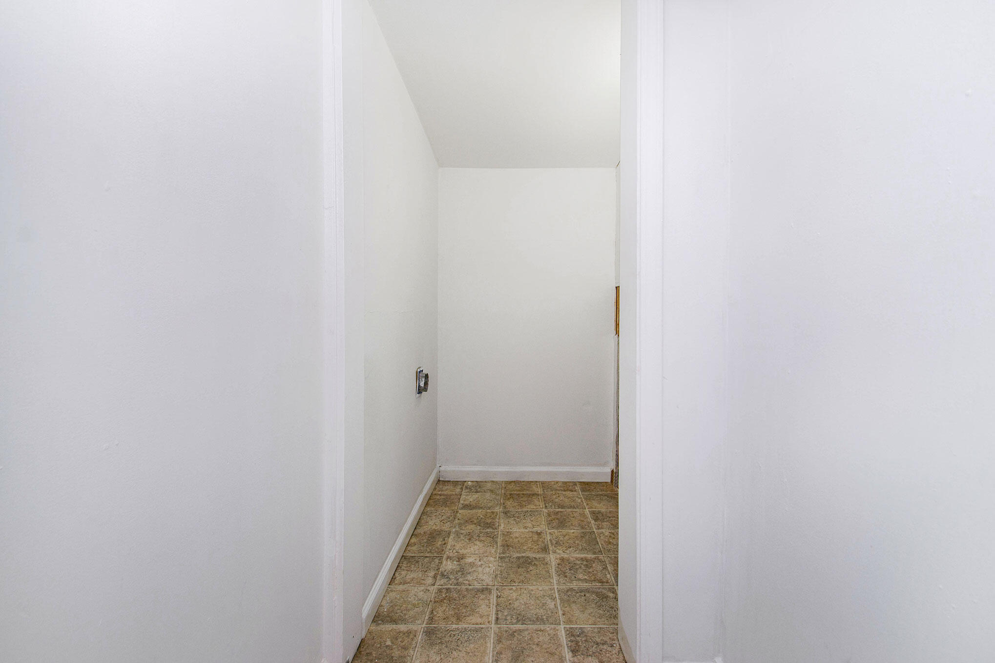 208 Palmer Street NE