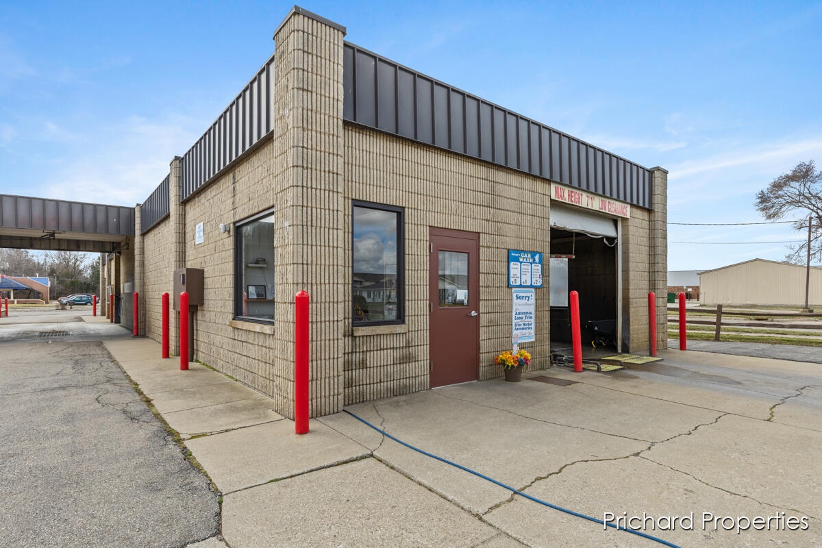 1025 W Michigan Avenue
