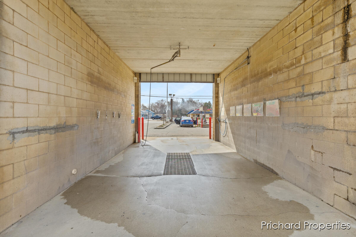 1025 W Michigan Avenue