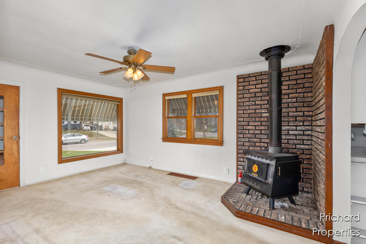 3320 Woodward Avenue SW