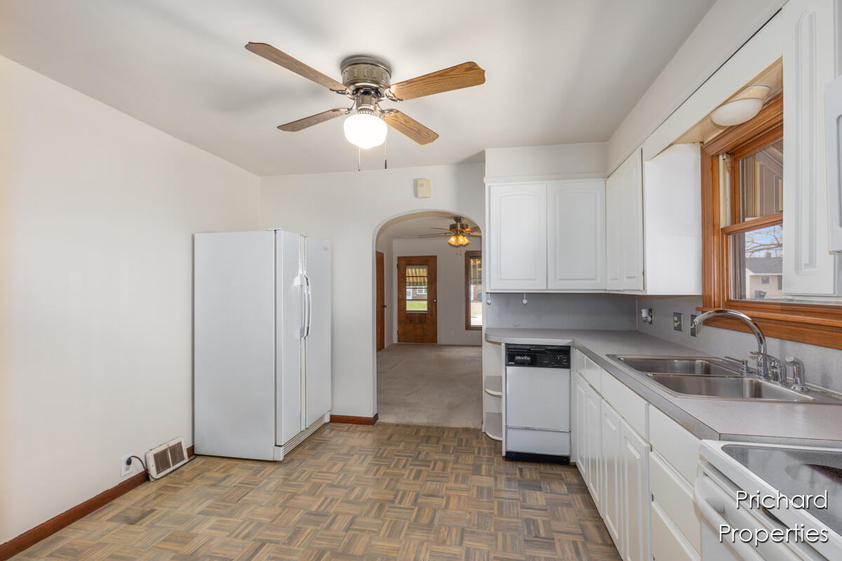 3320 Woodward Avenue SW