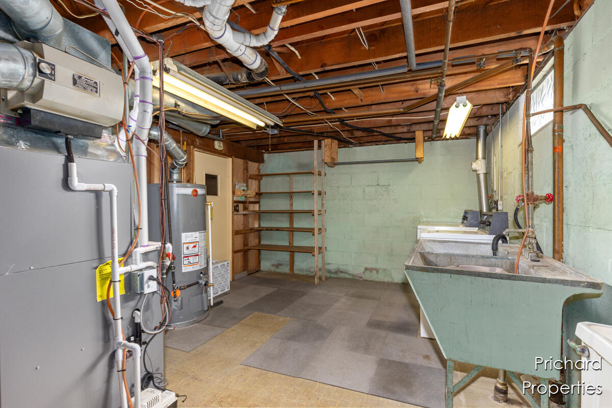 3320 Woodward Avenue SW