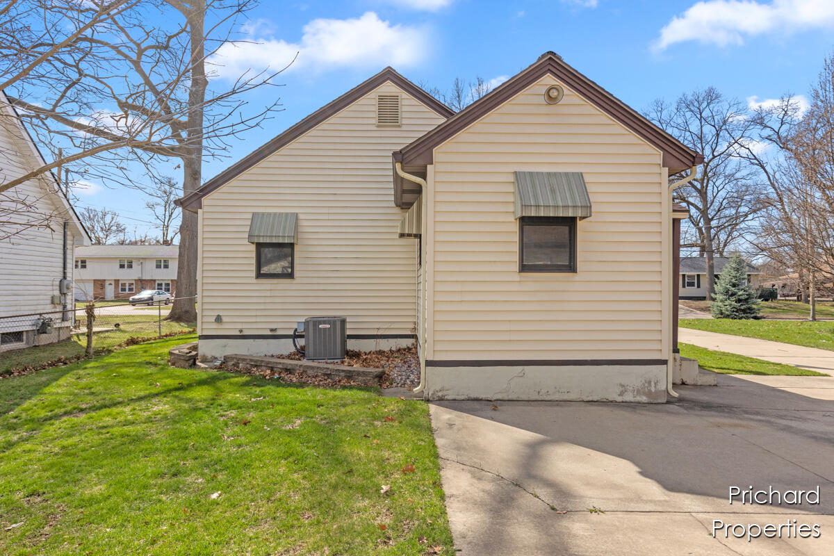 3320 Woodward Avenue SW