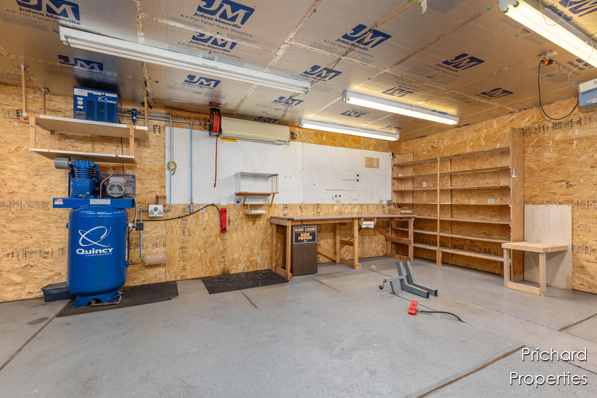 3320 Woodward Avenue SW