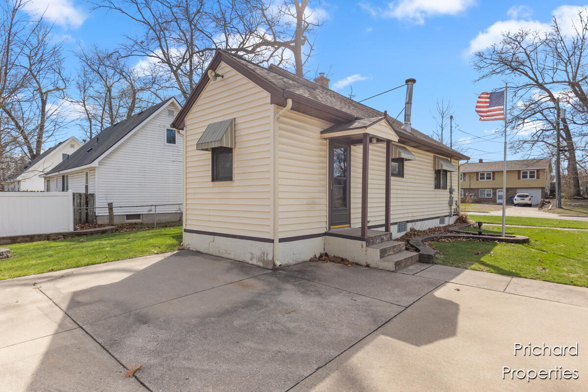 3320 Woodward Avenue SW