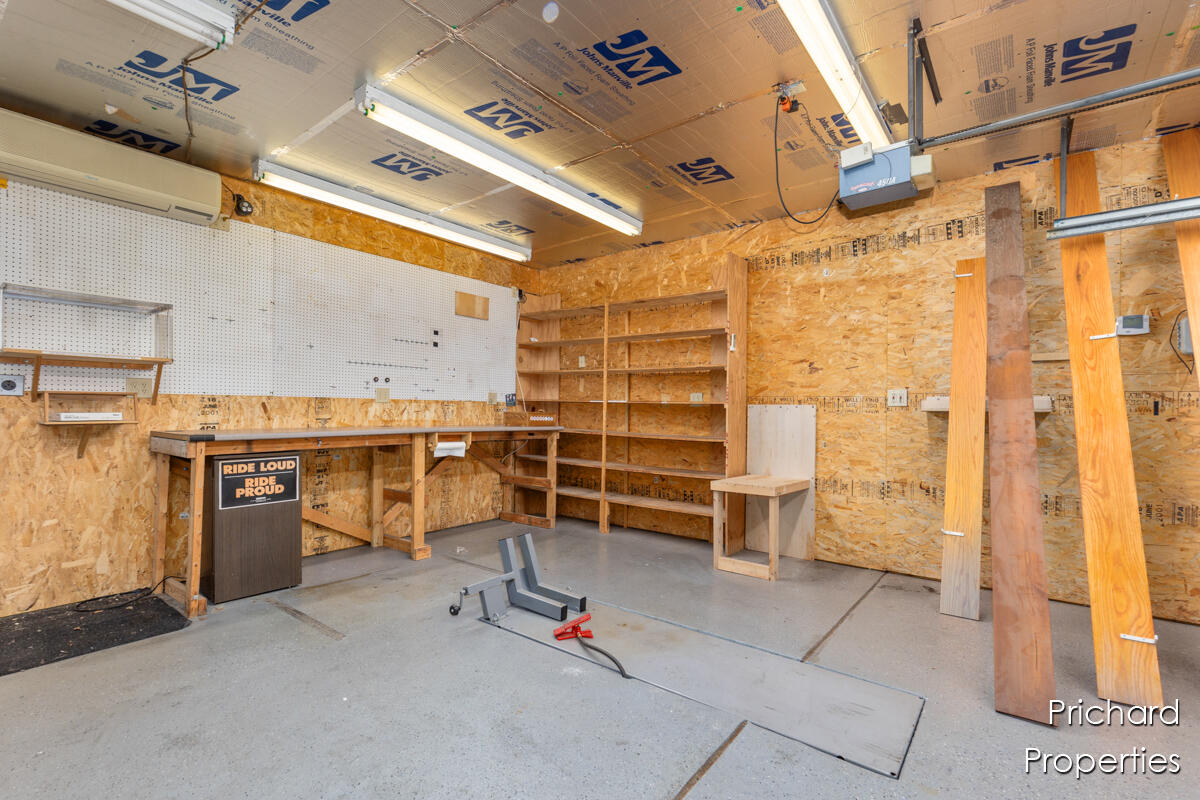 3320 Woodward Avenue SW