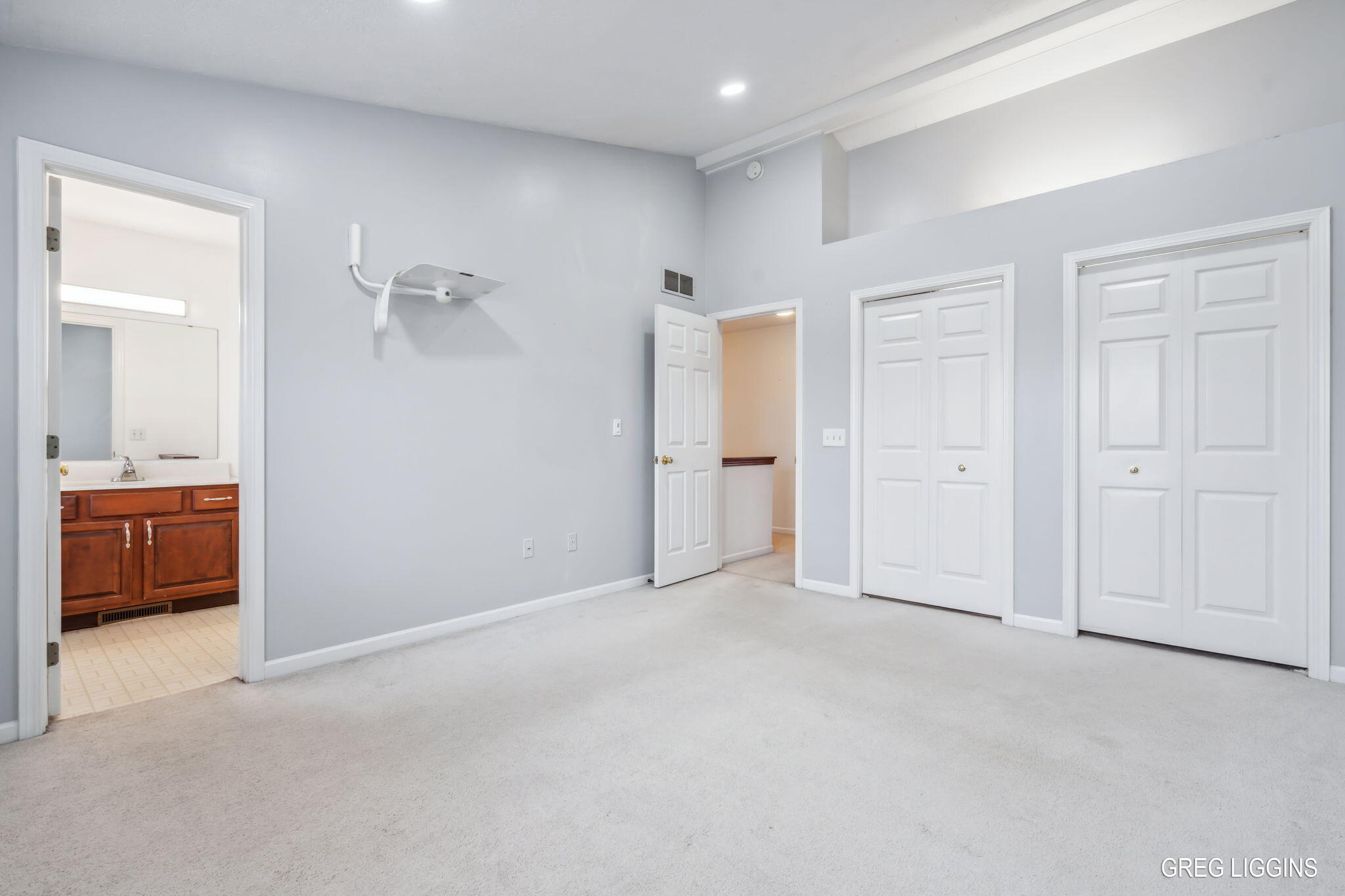 4722 Brookmeadow Drive SE