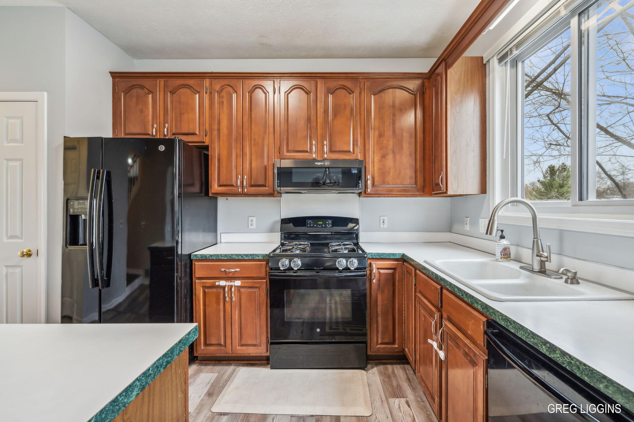 4722 Brookmeadow Drive SE