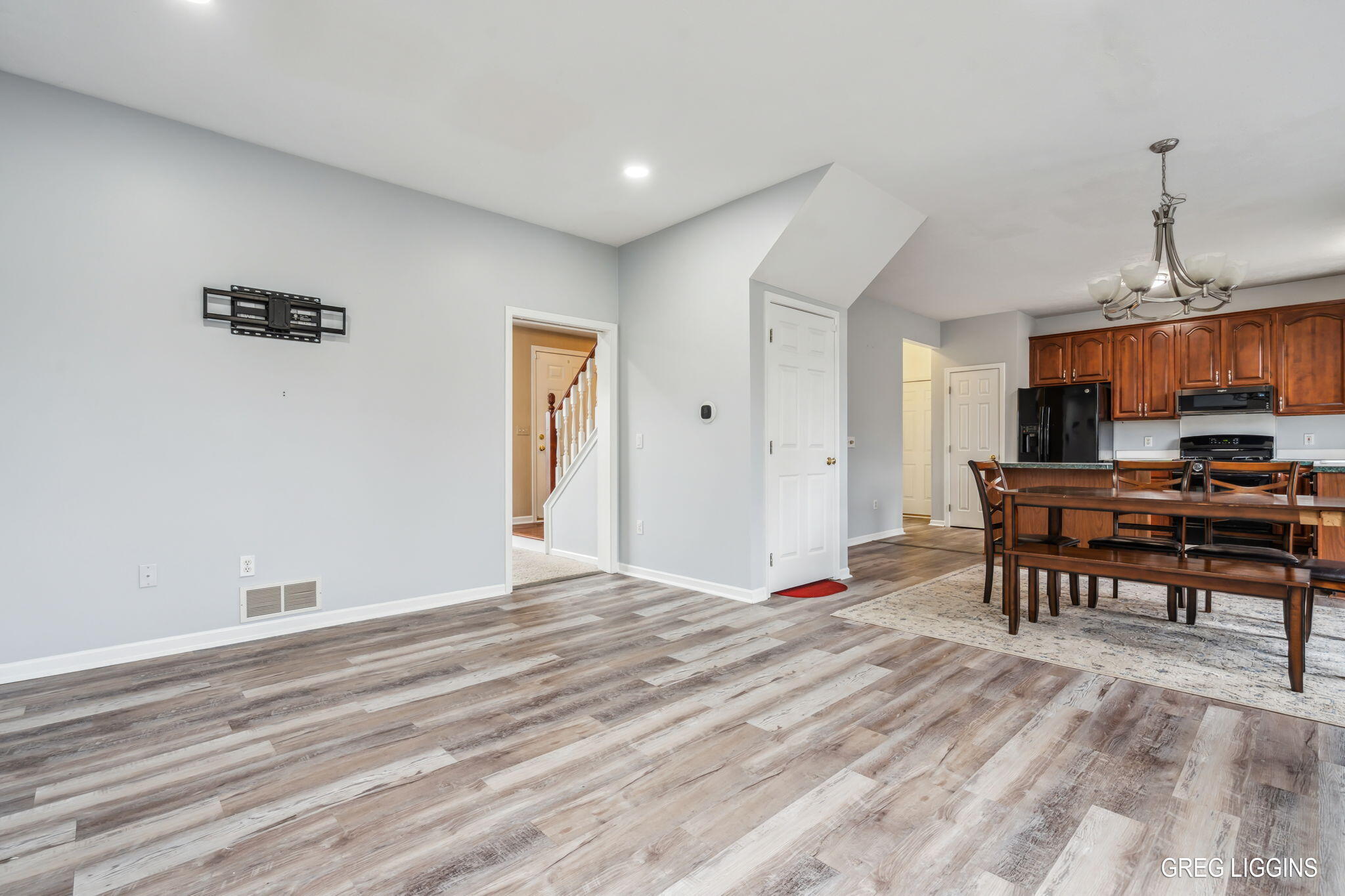 4722 Brookmeadow Drive SE