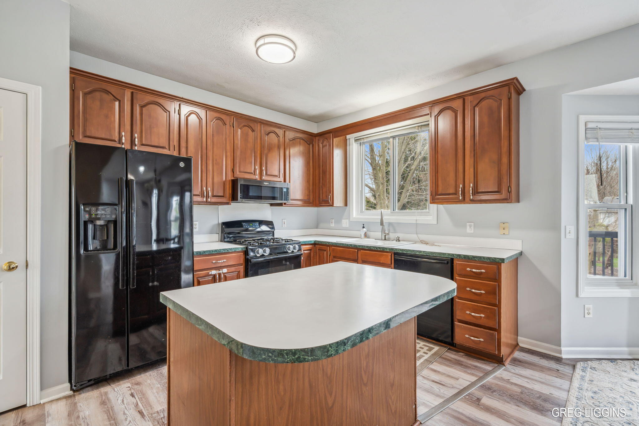 4722 Brookmeadow Drive SE