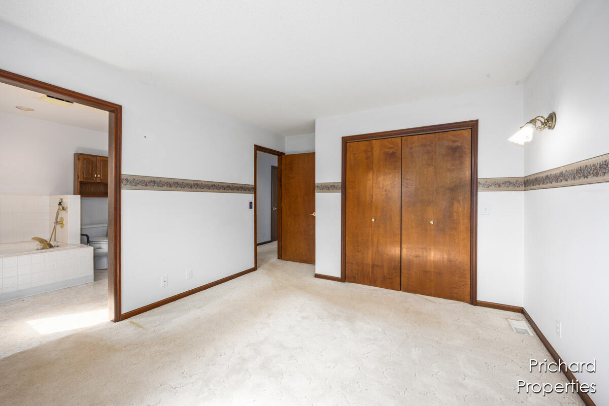 2461 1/2 56th Street