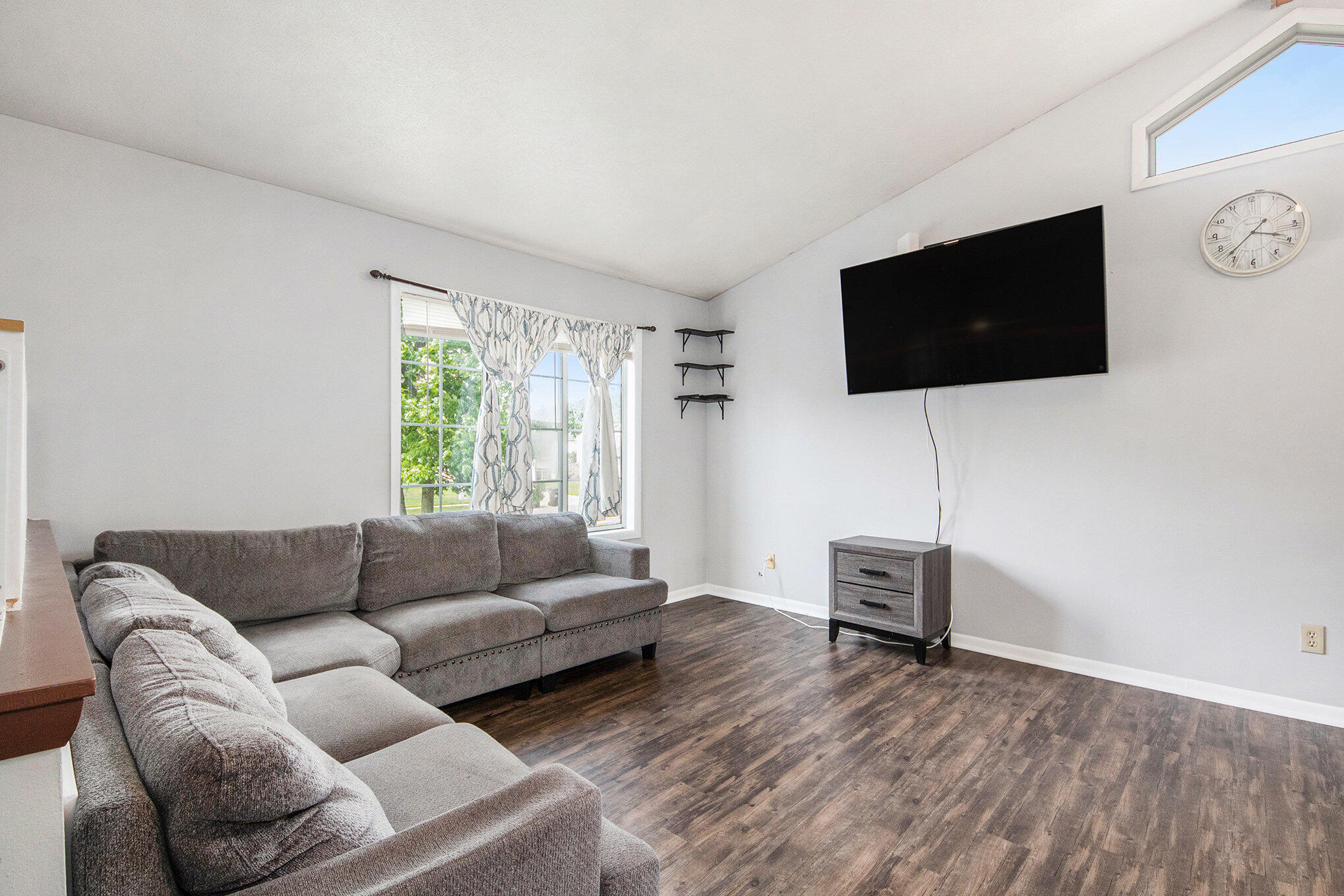 734 Springwood Drive SE