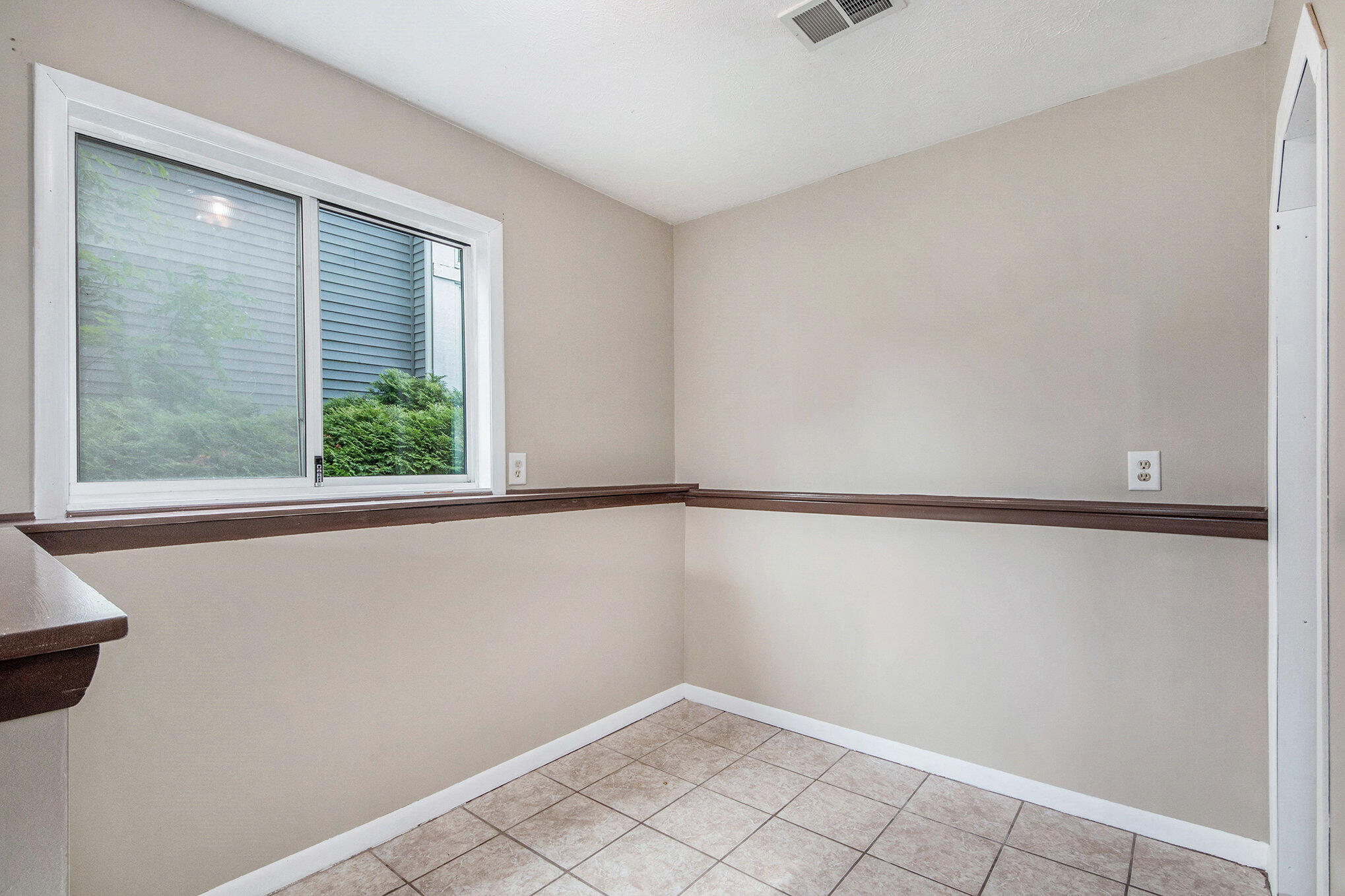 734 Springwood Drive SE